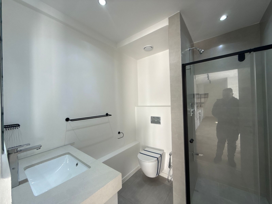 2 Bedroom Property for Sale in Claremont Western Cape